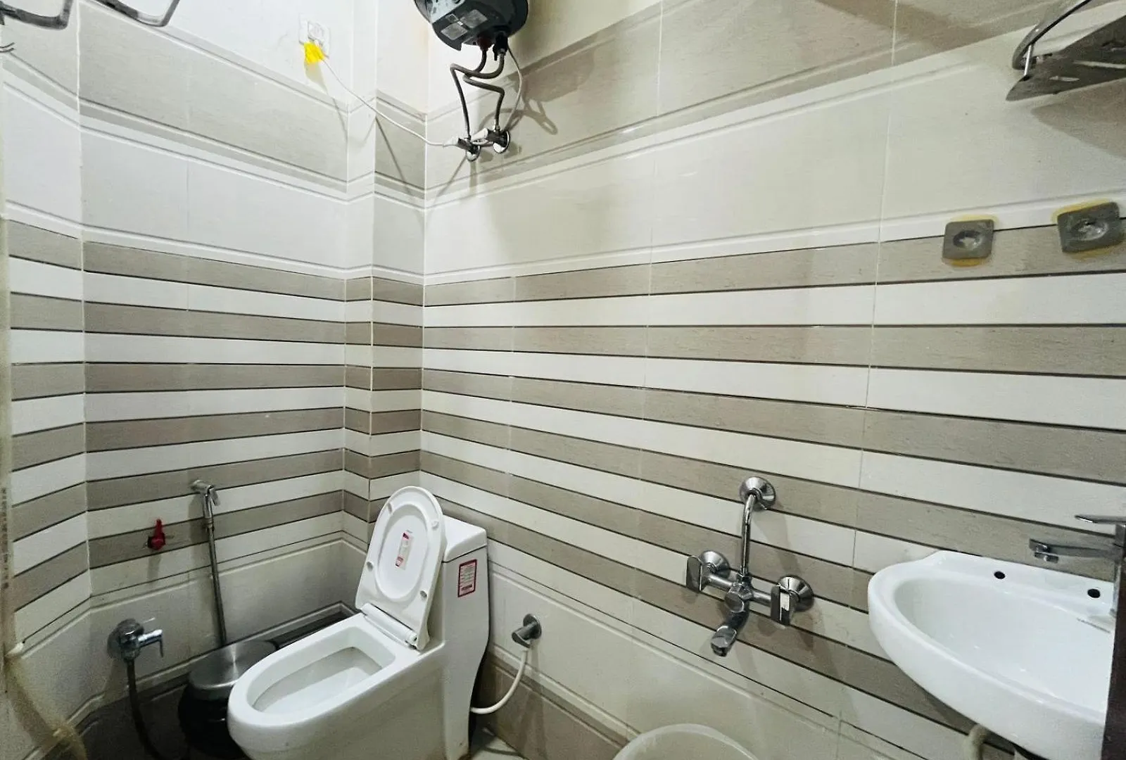 Hotel Aasha International Varanasi